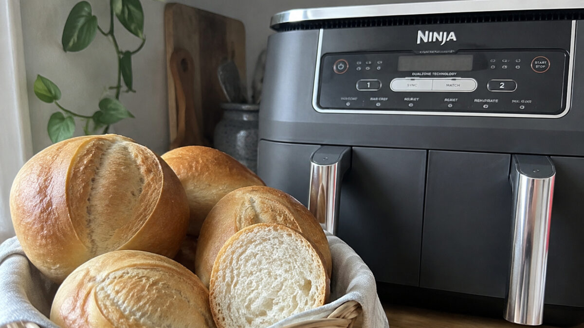 Brötchen im Airfryer aufbacken