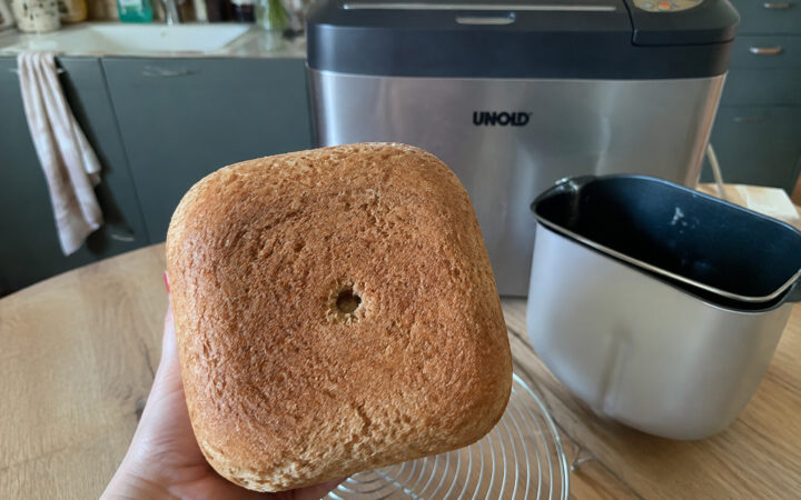 Das Knethakenloch im Brot